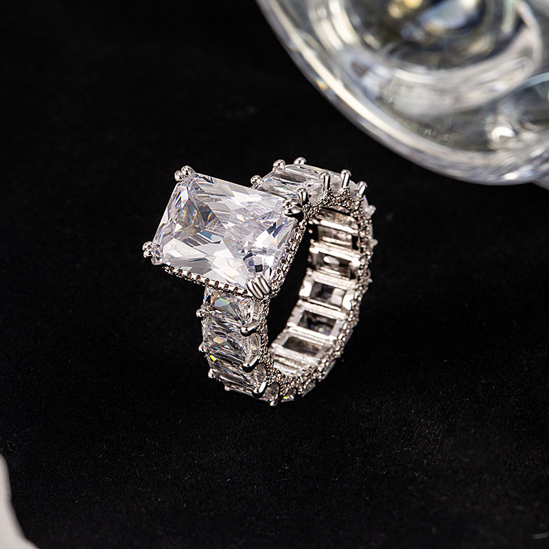 Northern Lights – Faceted Moissanite Ring