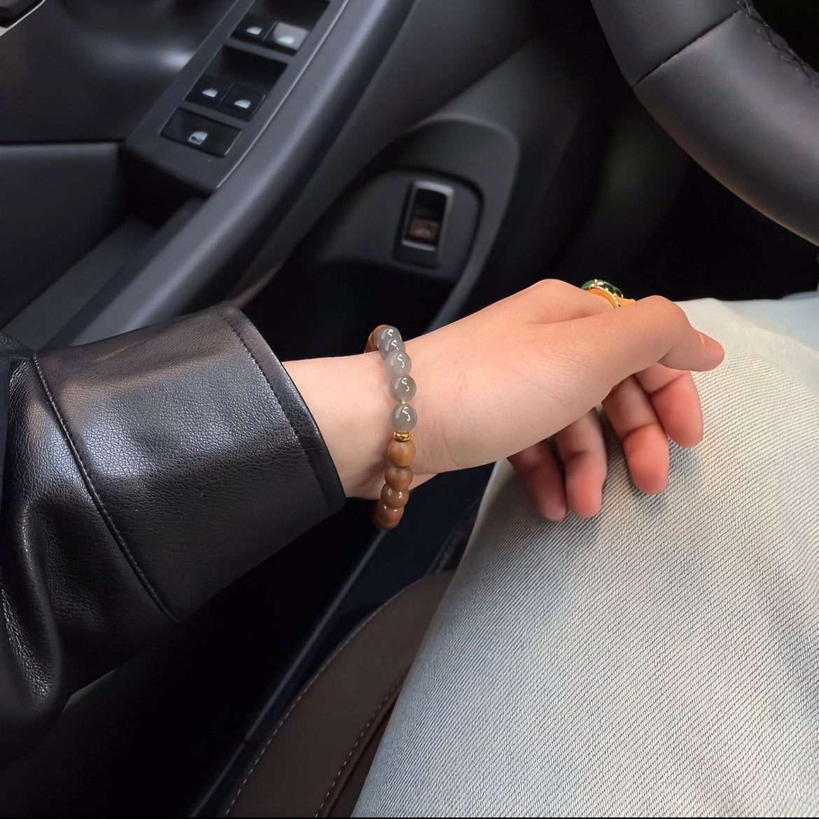 Balance – Grey Agate & Sandalwood Bracelet