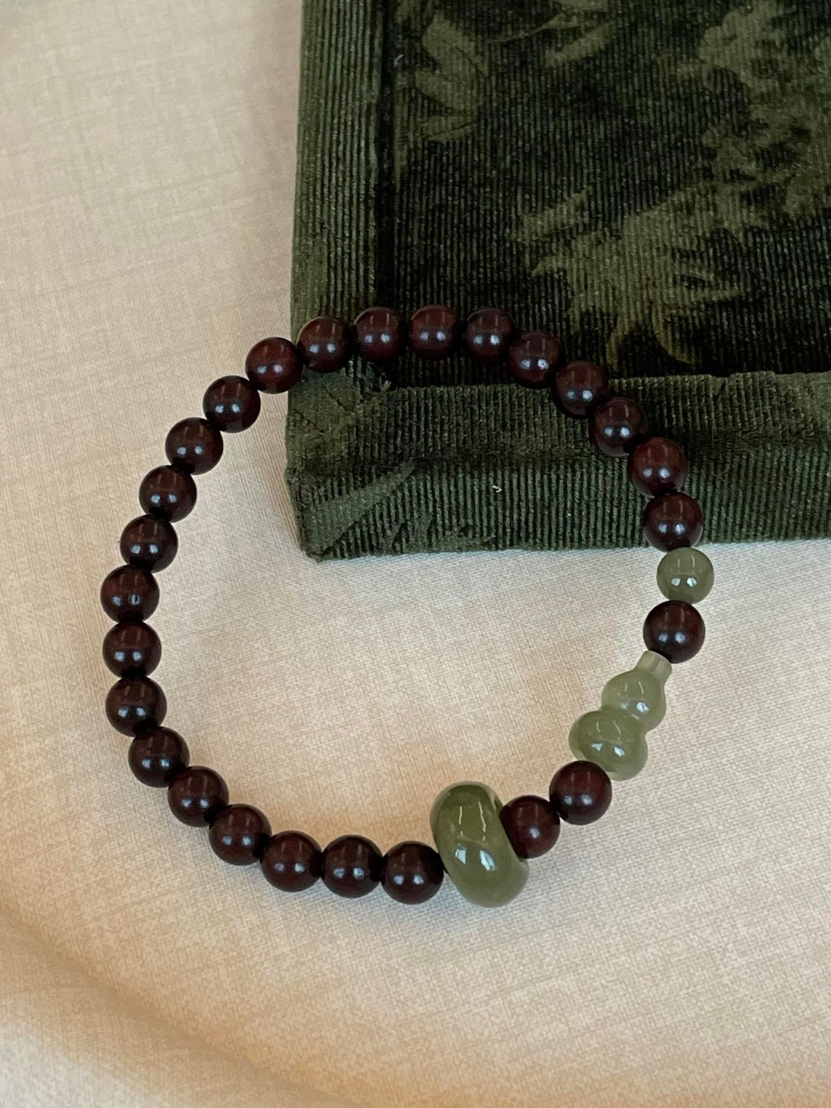 Lucky Gourd – Agarwood Bracelet