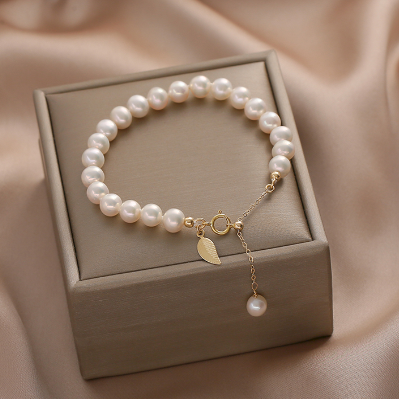 Gold Leaf?Pearl Bracelet