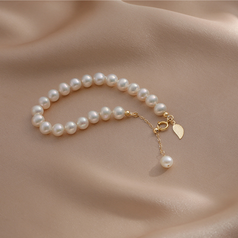 Gold Leaf?Pearl Bracelet