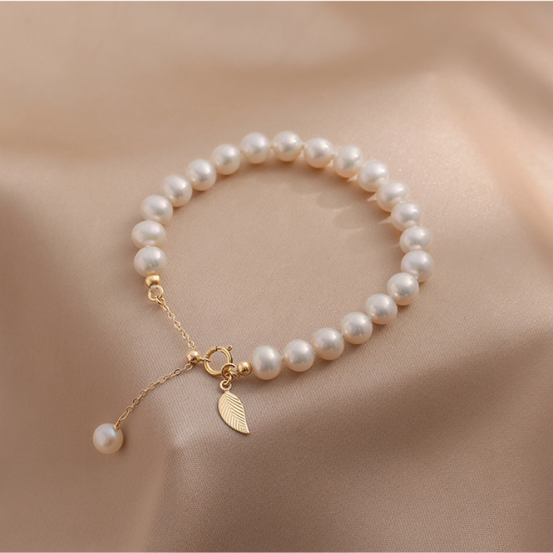 Gold Leaf?Pearl Bracelet