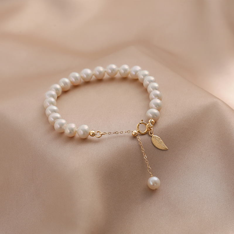 Gold Leaf?Pearl Bracelet