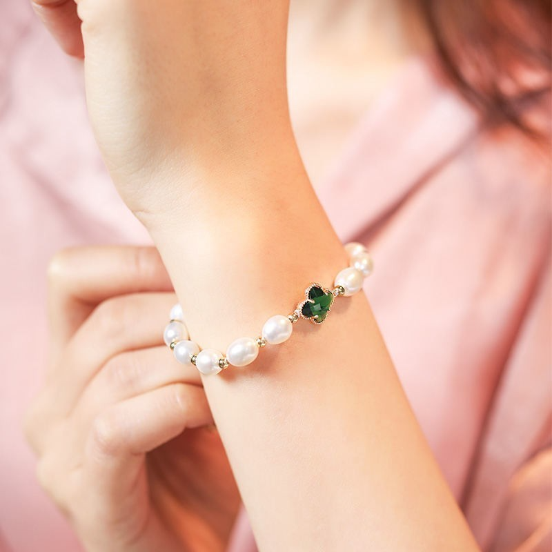 Four Leaf Clover ? Pearl Bracelet