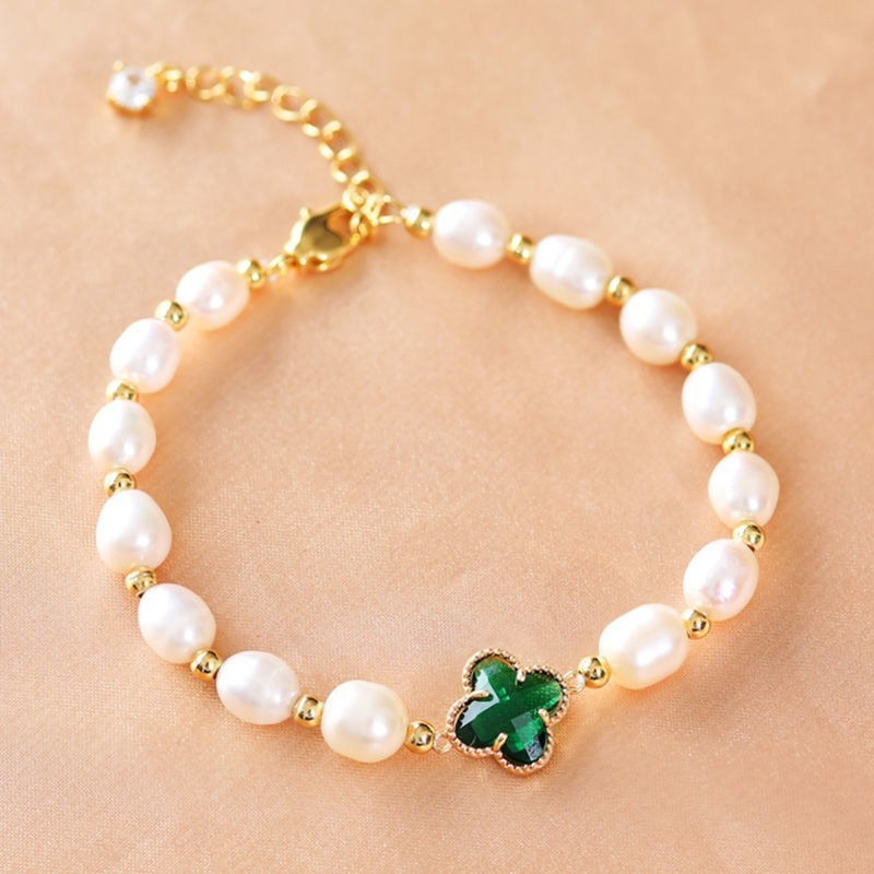 Four Leaf Clover ? Pearl Bracelet