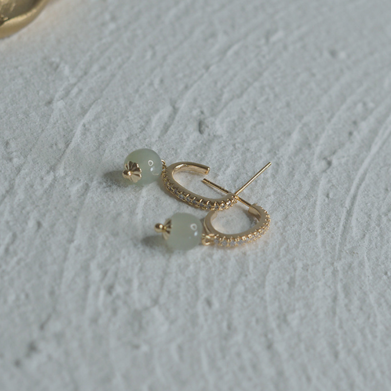 Extravagance ? Emerald Jade Stone Earrings