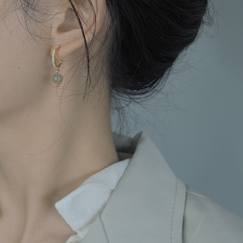 Extravagance ? Emerald Jade Stone Earrings