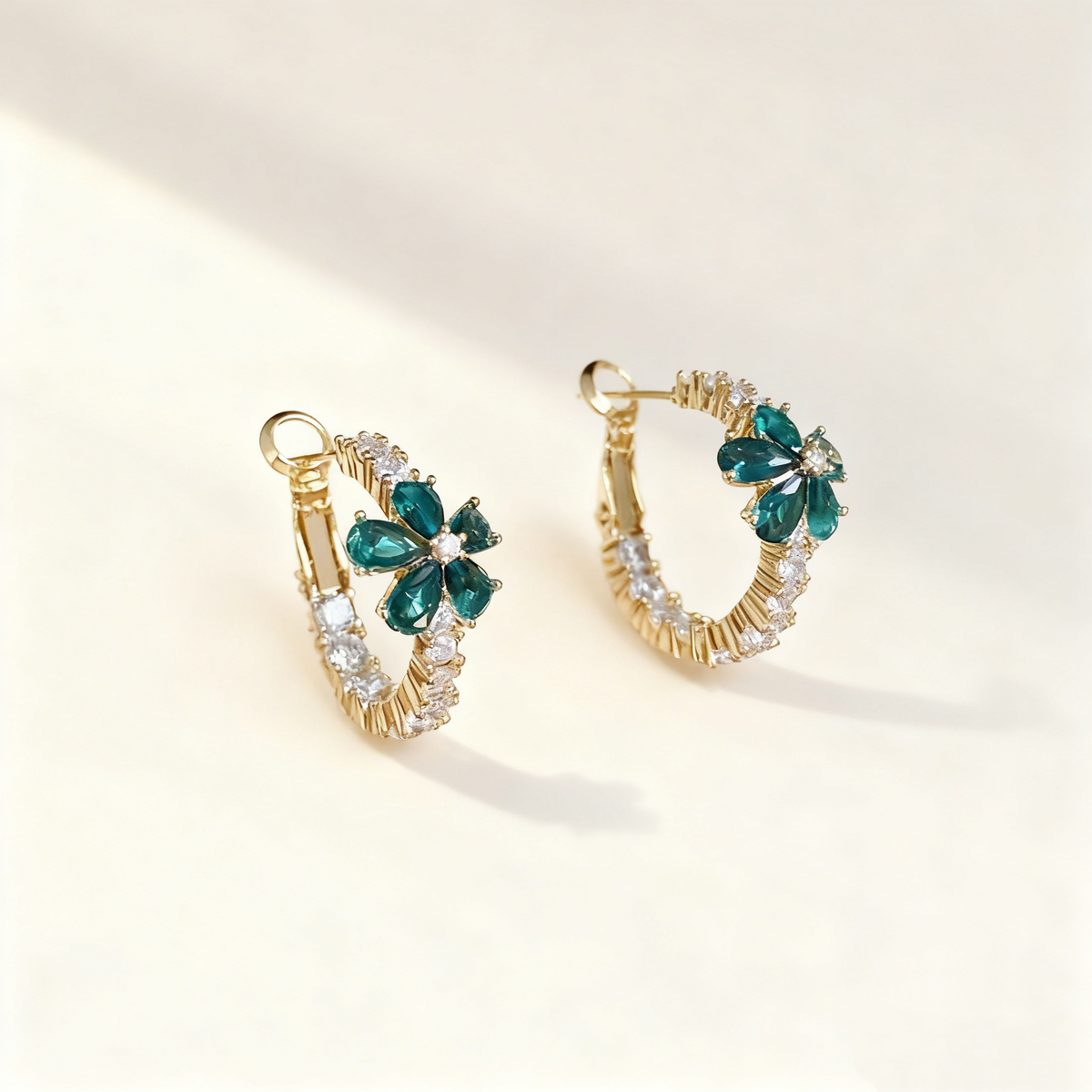 Green flower diamond earrings