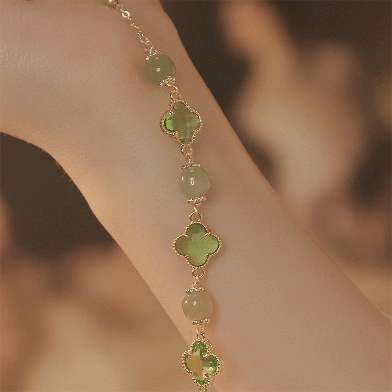 Lucky four-leaf clover & Hetian jade bracelet