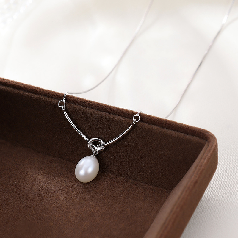 「Knot & Pearl」S925 Silver Natural Freshwater Pearl Knot Necklace