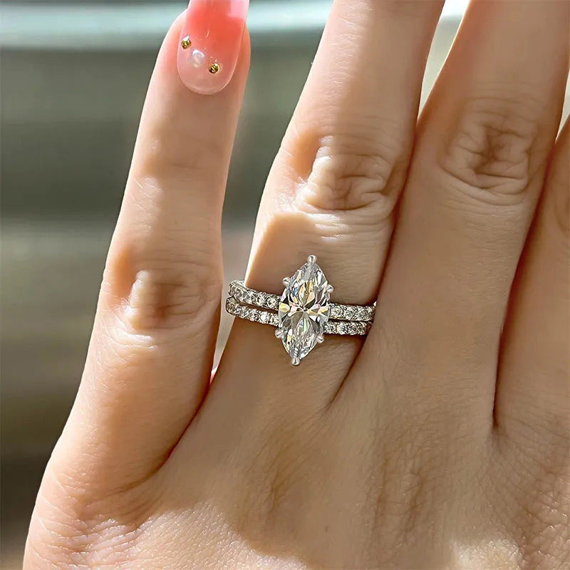 Angel's Eyes - Stacked Moissanite Duet Rings