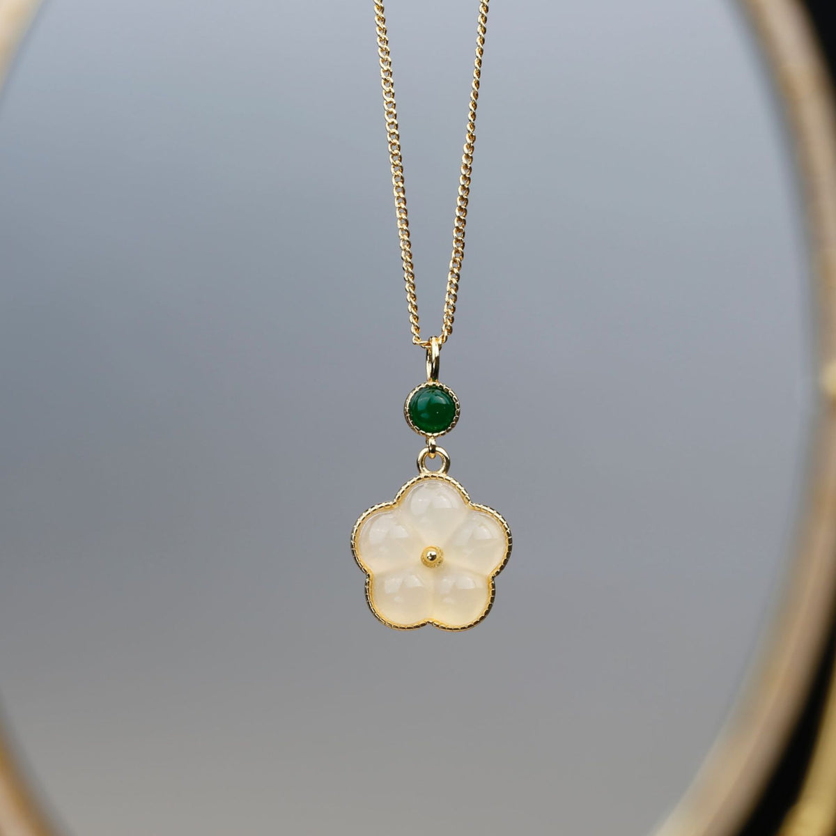 Four‑Leaf Clover Hetian Jade Necklace