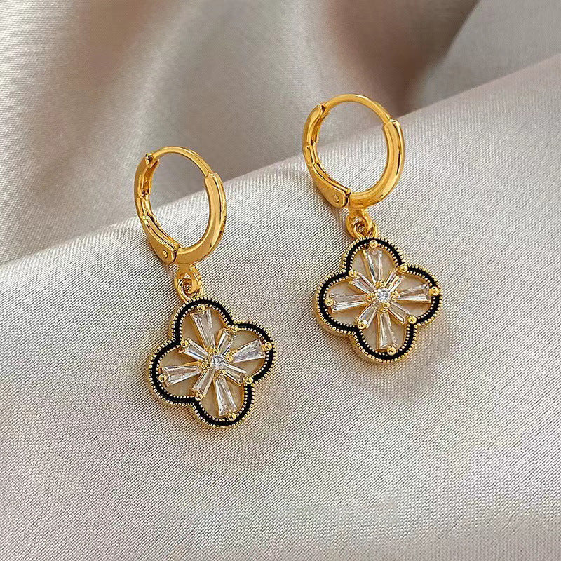 lucky four leaf clover earrings