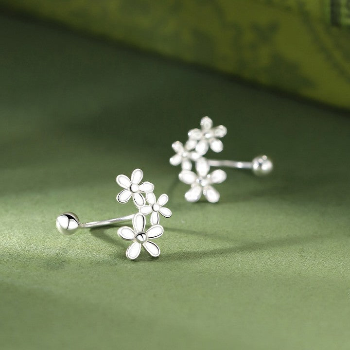 Flower stud earrings