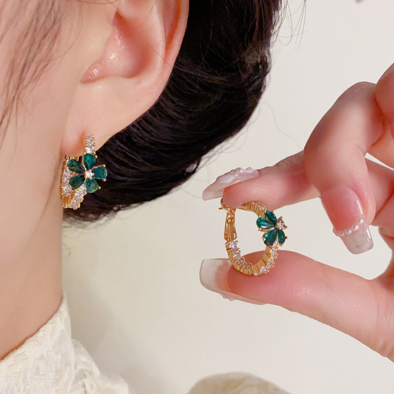 Green flower diamond earrings