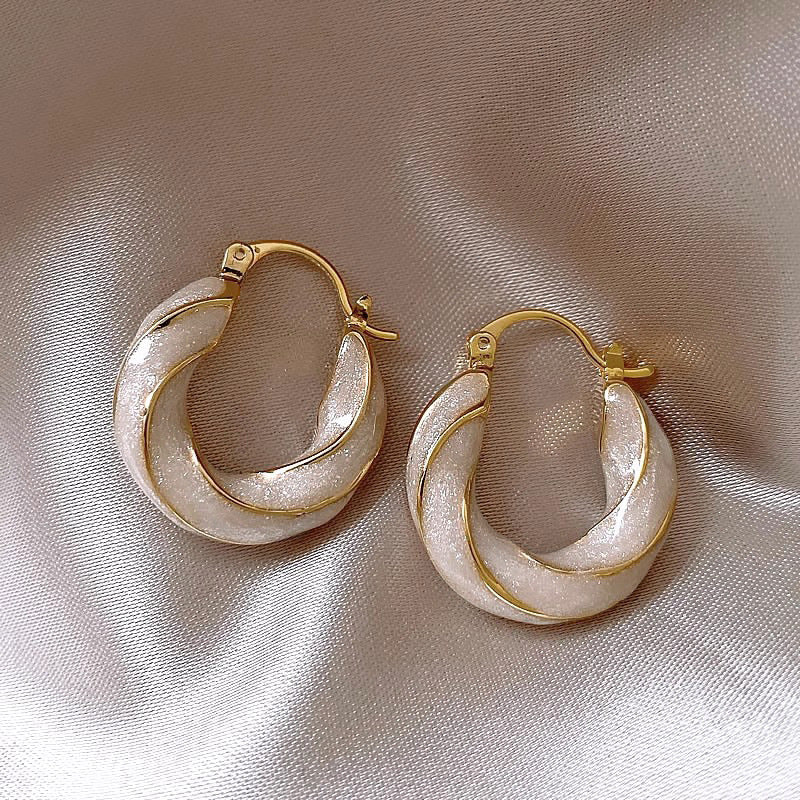 Geometric Twisted Cream Ear Clips