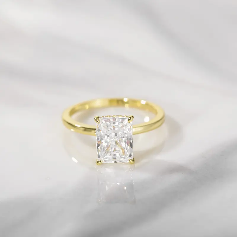 Radiant-cut solitaire diamond engagement ring
