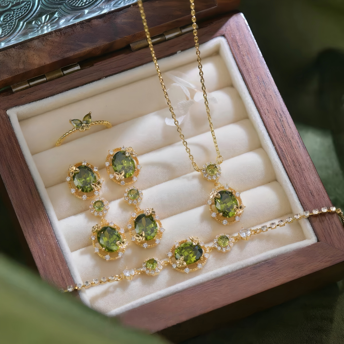 Forest of Life – Green Crystal Jewelry Set